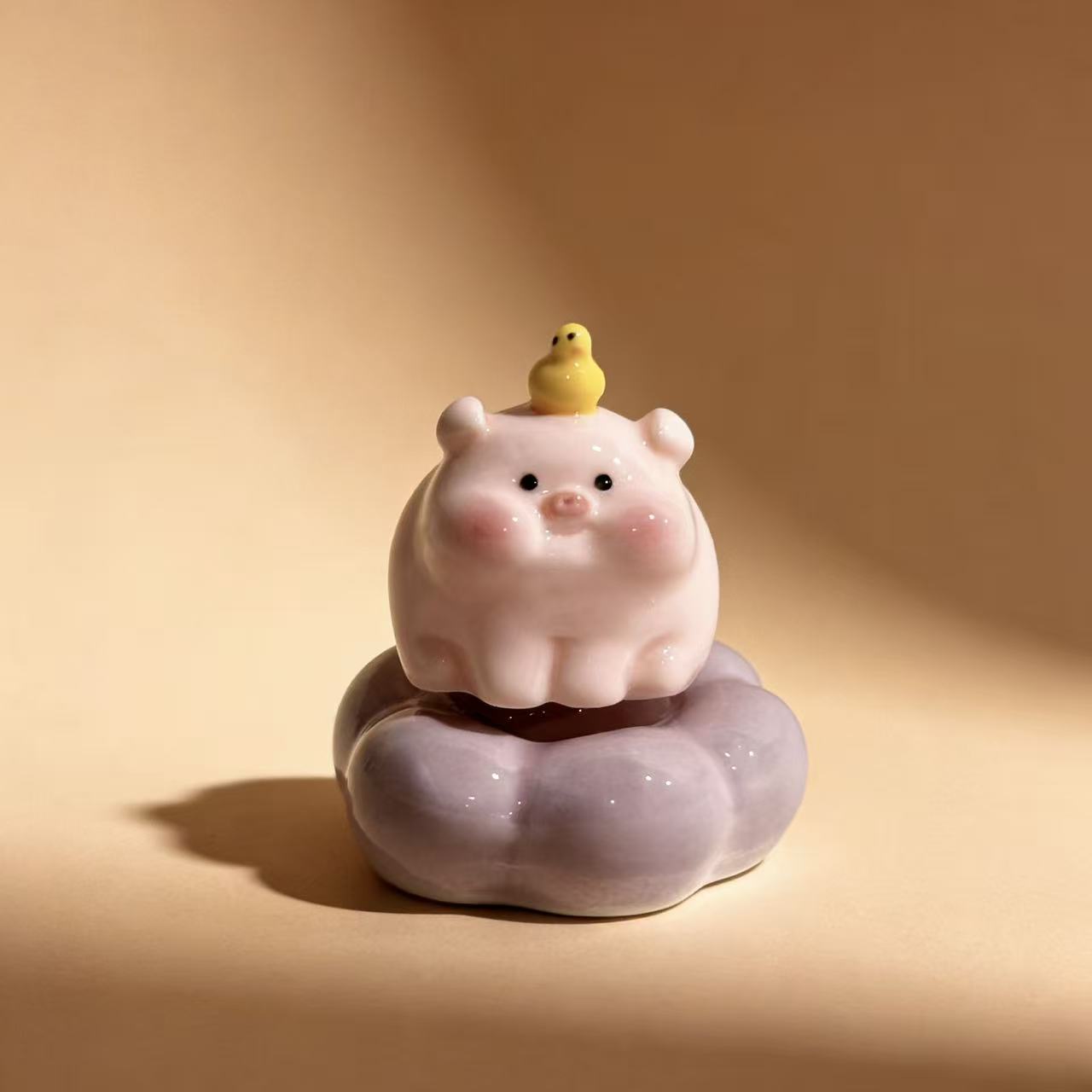 Spinning Piggy Figurine - Ceramic Desk Decor
