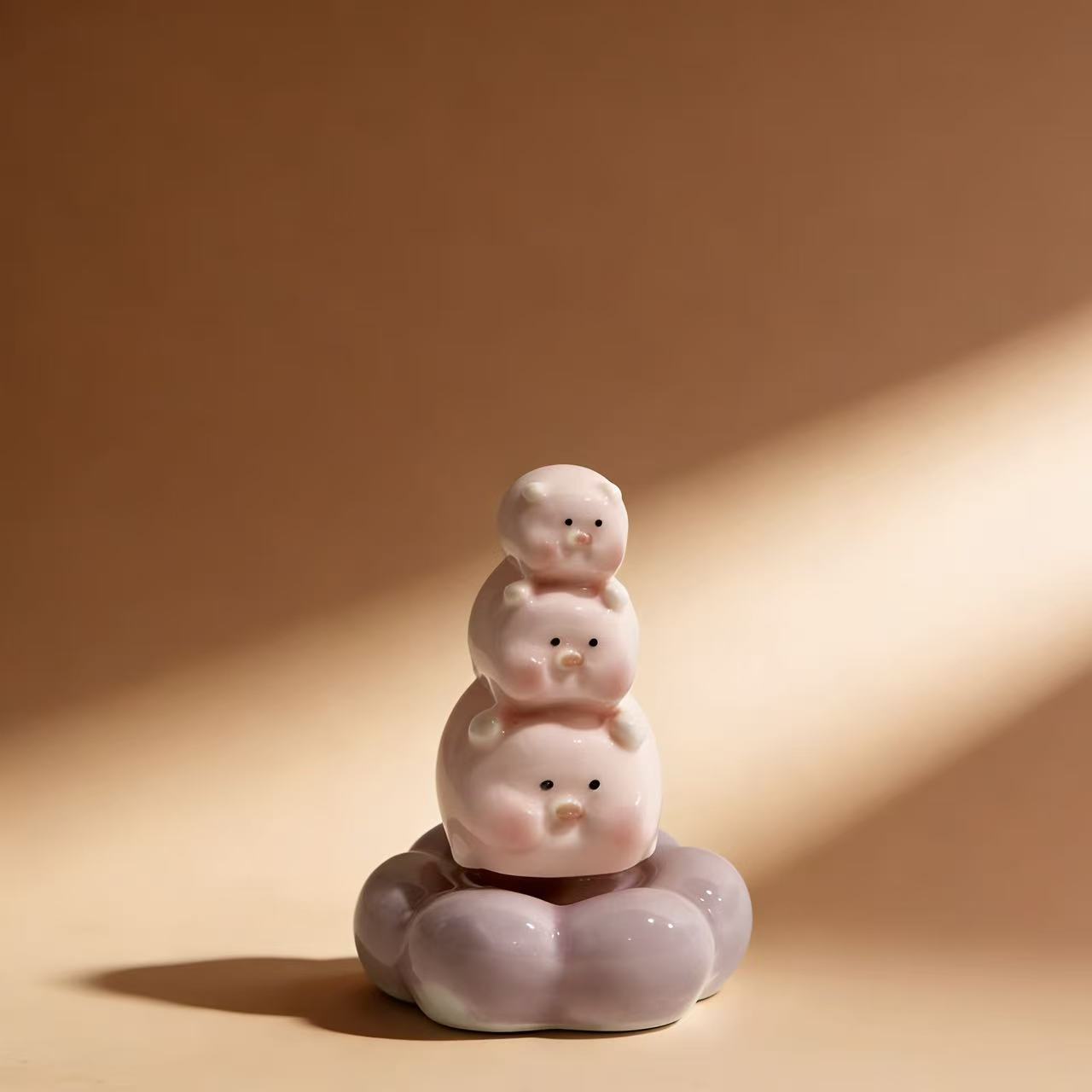 Spinning Piggy Figurine - Ceramic Desk Decor