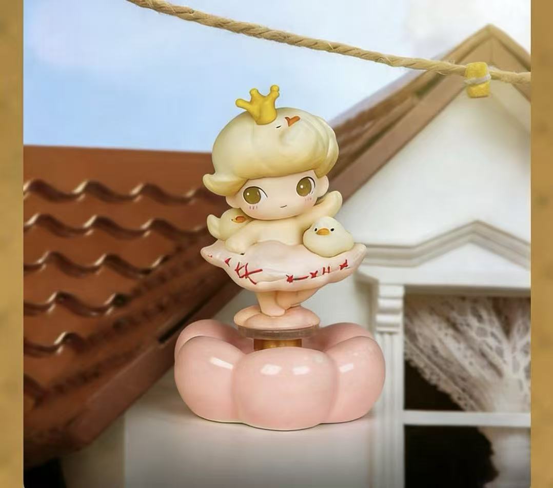 Spinning Dimoo Figurine – Ceramic Desk Decor
